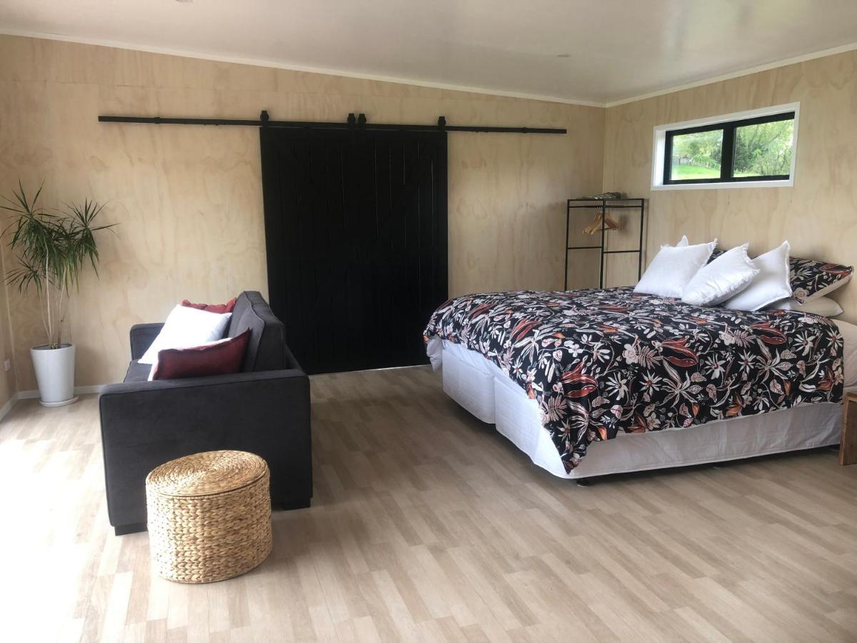 Whakaipo Bay Cabin Retreat Taupo Exterior photo