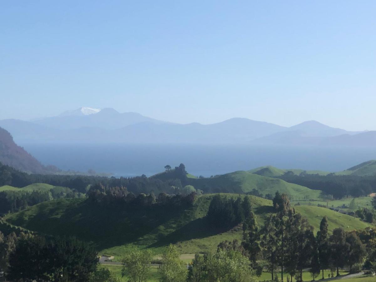 Whakaipo Bay Cabin Retreat Taupo Exterior photo